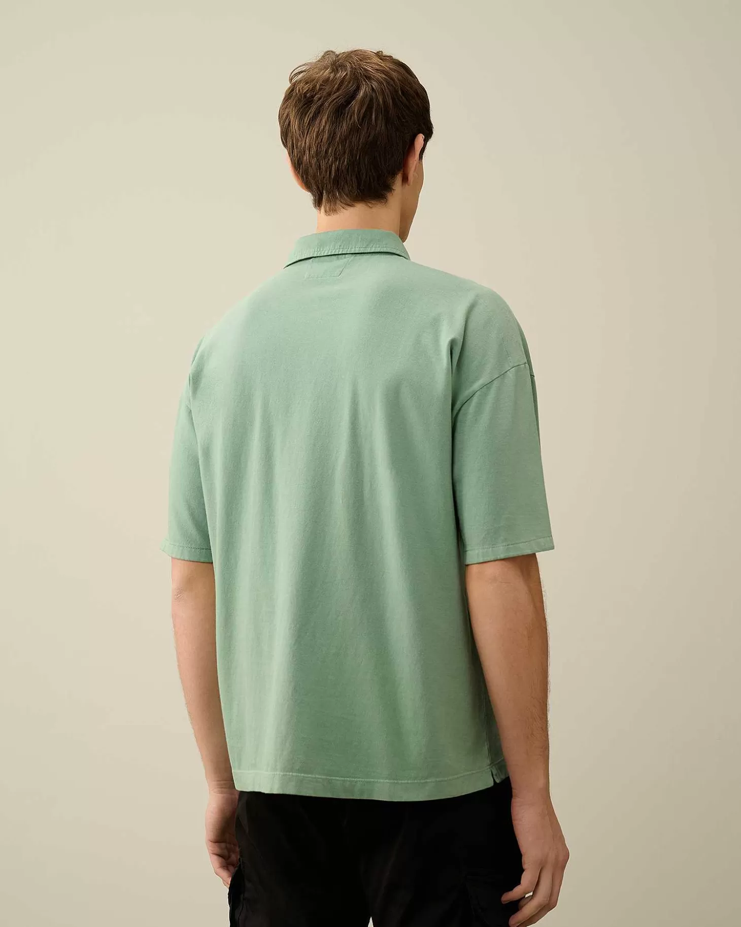 201_jersey_boxy_polo_shirt_3-4.webp Homme C.P. Company T-Shirts Et Polos^20/1 Jersey Boxy Polo Shirt