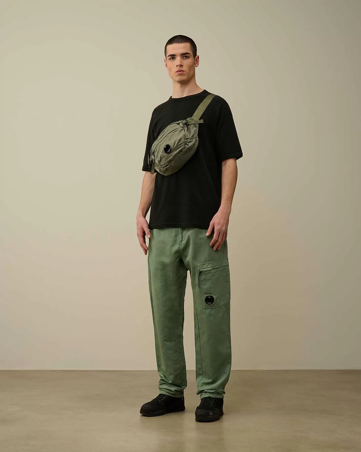 301_sponge_fleece_short_sleeved_sweatshirt_6-3.webp Homme C.P. Company Sweat-Shirts^30/1 Sponge Fleece Short Sleeved Sweatshirt