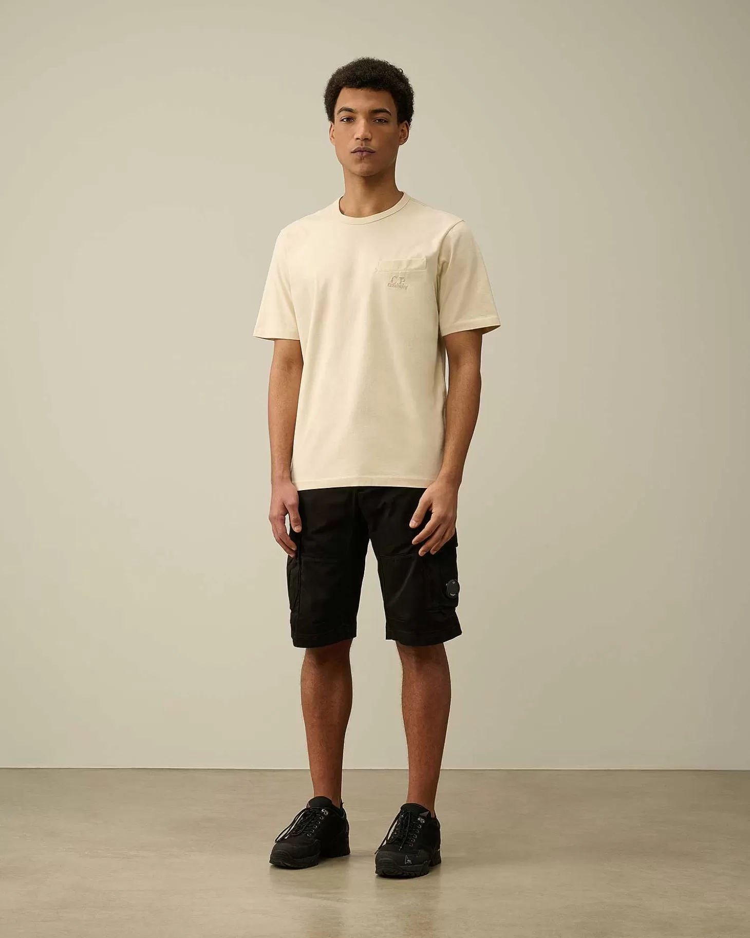 302_mercerized_jersey_twisted_pocket_tshirt_5-1.webp Homme C.P. Company T-Shirts Et Polos^30/2 Mercerized Jersey Twisted Pocket T-Shirt