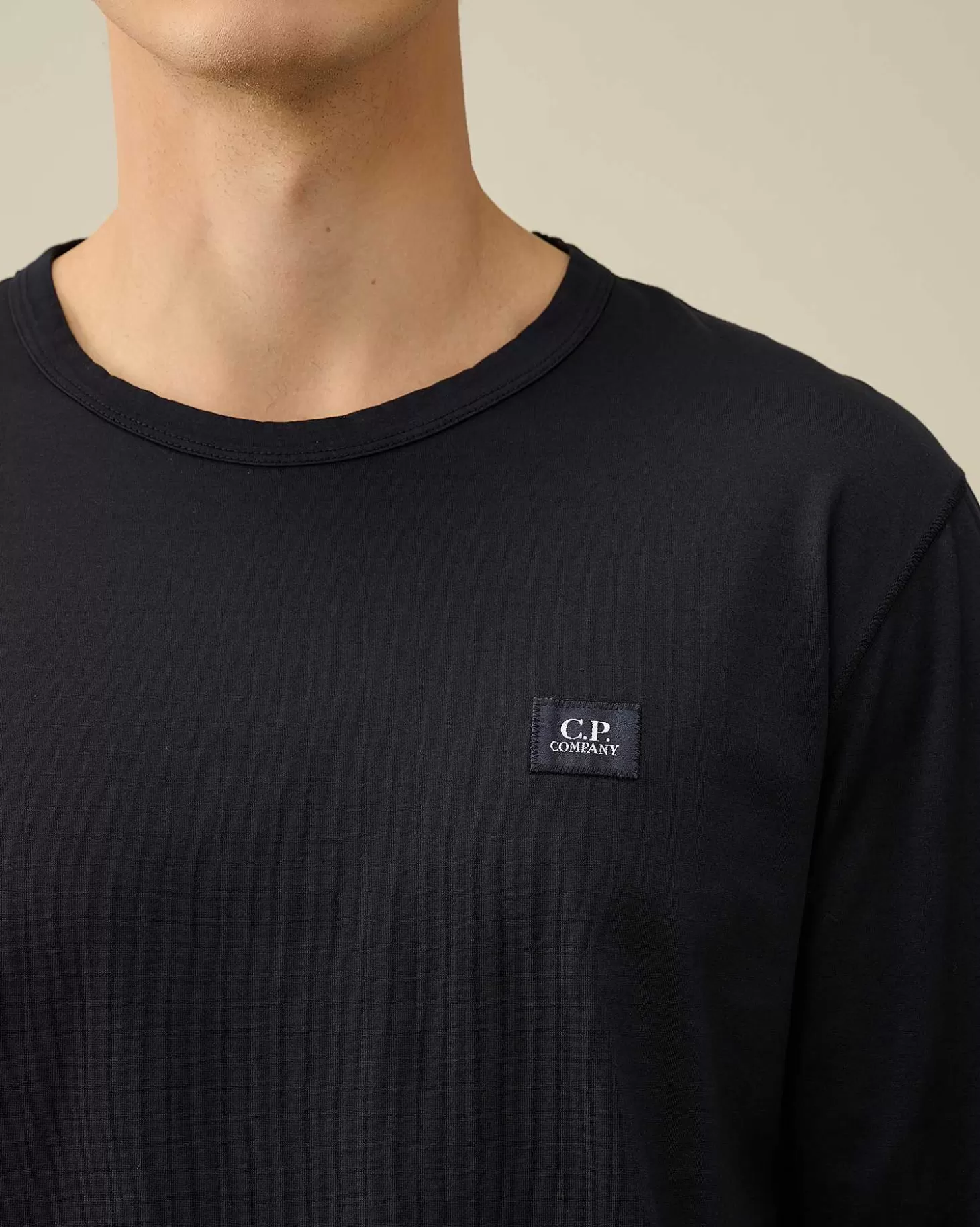 702_mercerized_jersey_long_sleeved_tshirt_4.webp Homme C.P. Company T-Shirts Et Polos^70/2 Mercerized Jersey Long Sleeved T-Shirt