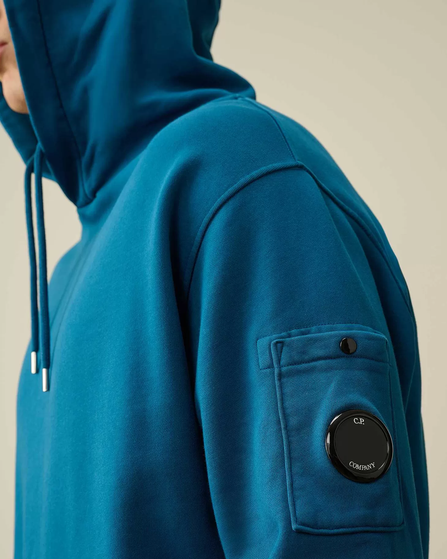 cotton_diagonal_fleece_lens_hoodie_5-3.webp Homme C.P. Company Sweat-Shirts^Cotton Diagonal Fleece Lens Hoodie