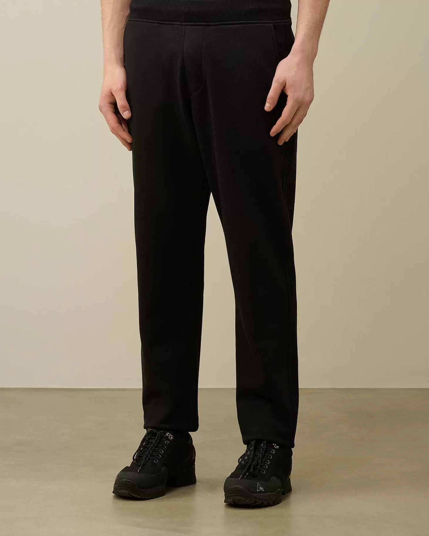 diagonal_raised_fleece_logo_sweatpants_2.webp Homme C.P. Company Survêtements Et Shorts^Diagonal Raised Fleece Logo Sweatpants
