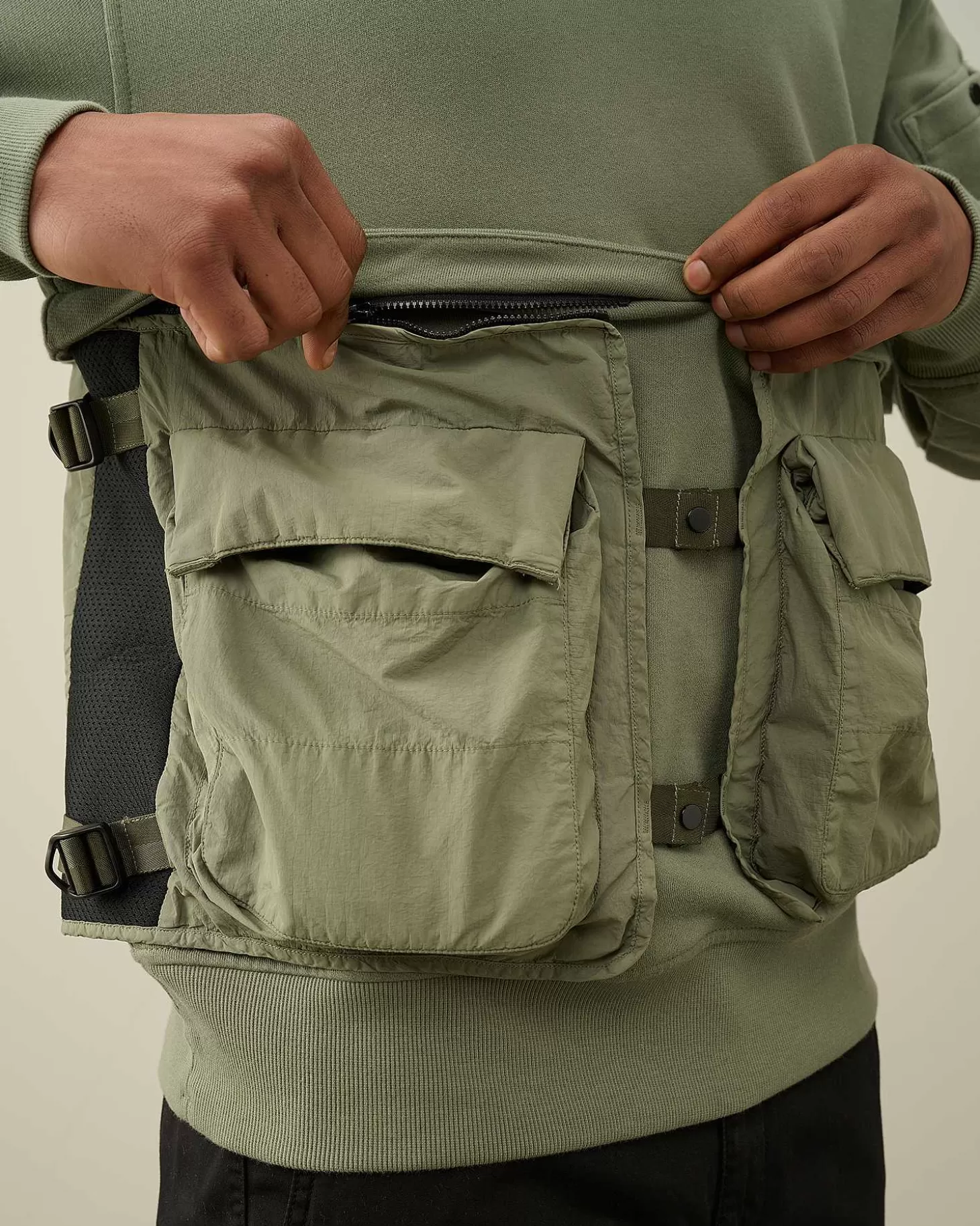 diagonal_raised_fleece_mixed_detachable_sweatshirt_5-1.webp Homme C.P. Company Sweat-Shirts^Diagonal Raised Fleece Mixed Detachable Sweatshirt