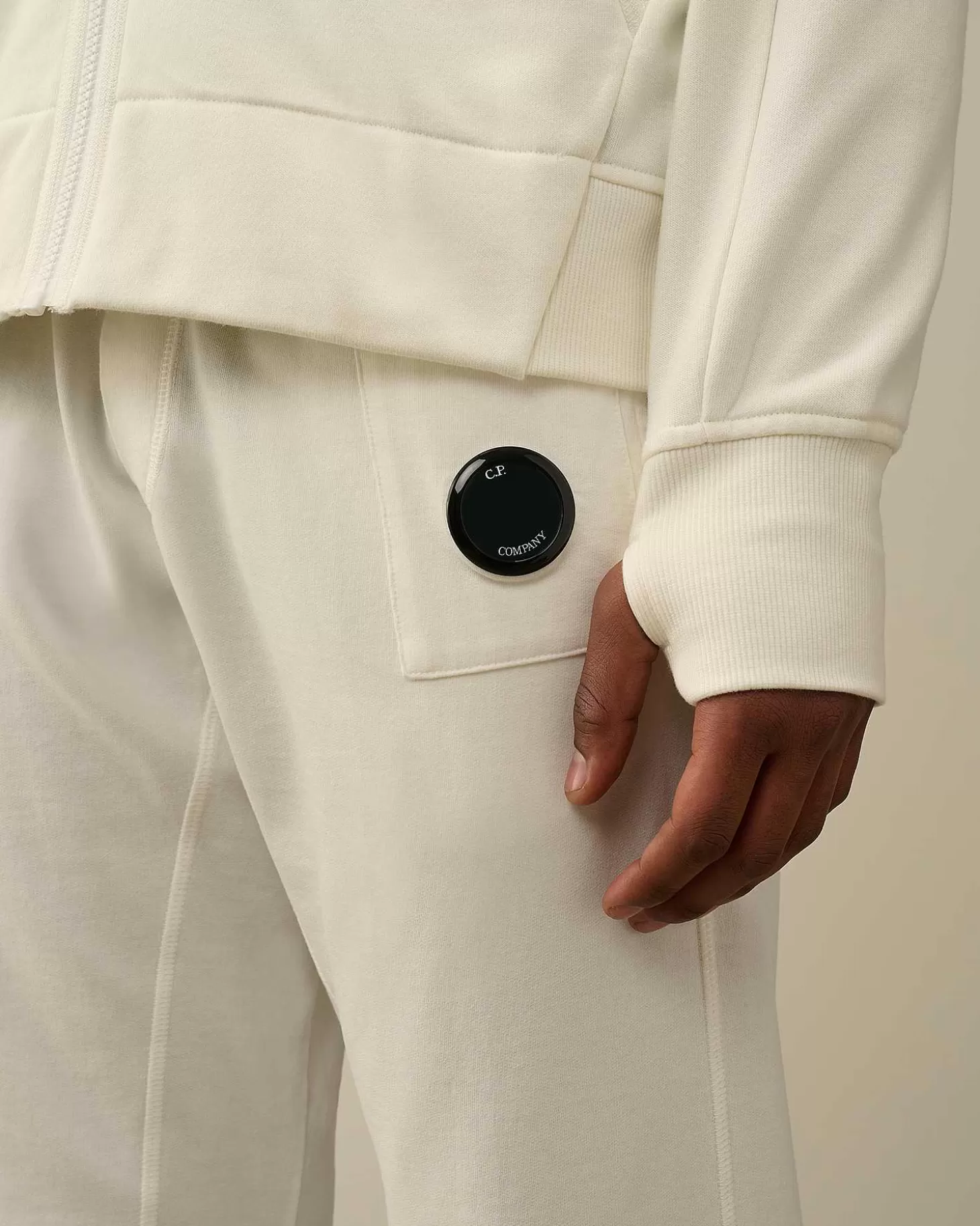 diagonal_raised_fleece_zipped_hoodie_4-5.webp Homme C.P. Company Sweat-Shirts^Diagonal Raised Fleece Zipped Hoodie