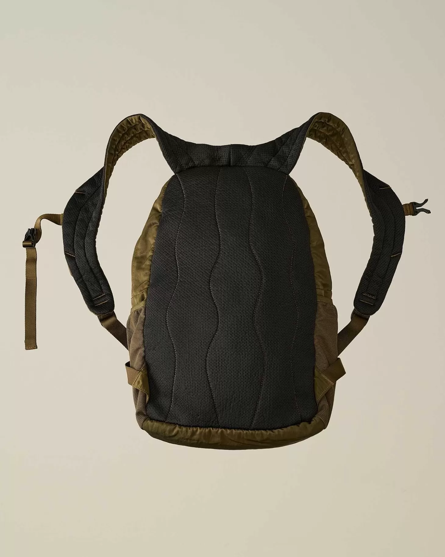 nylon_b_backpack_4.webp Homme C.P. Company Sacs À Dos Et Sacs Banane^Nylon B Backpack