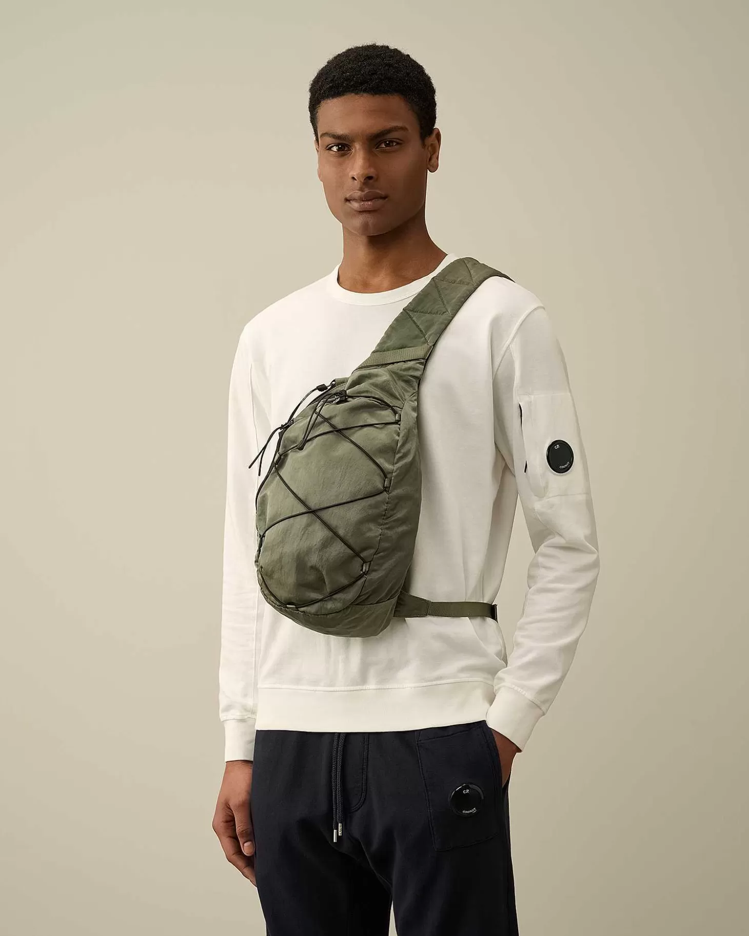 nylon_b_crossbody_rucksack_2-5.webp Homme C.P. Company Sacs À Dos Et Sacs Banane^Nylon B Crossbody Rucksack