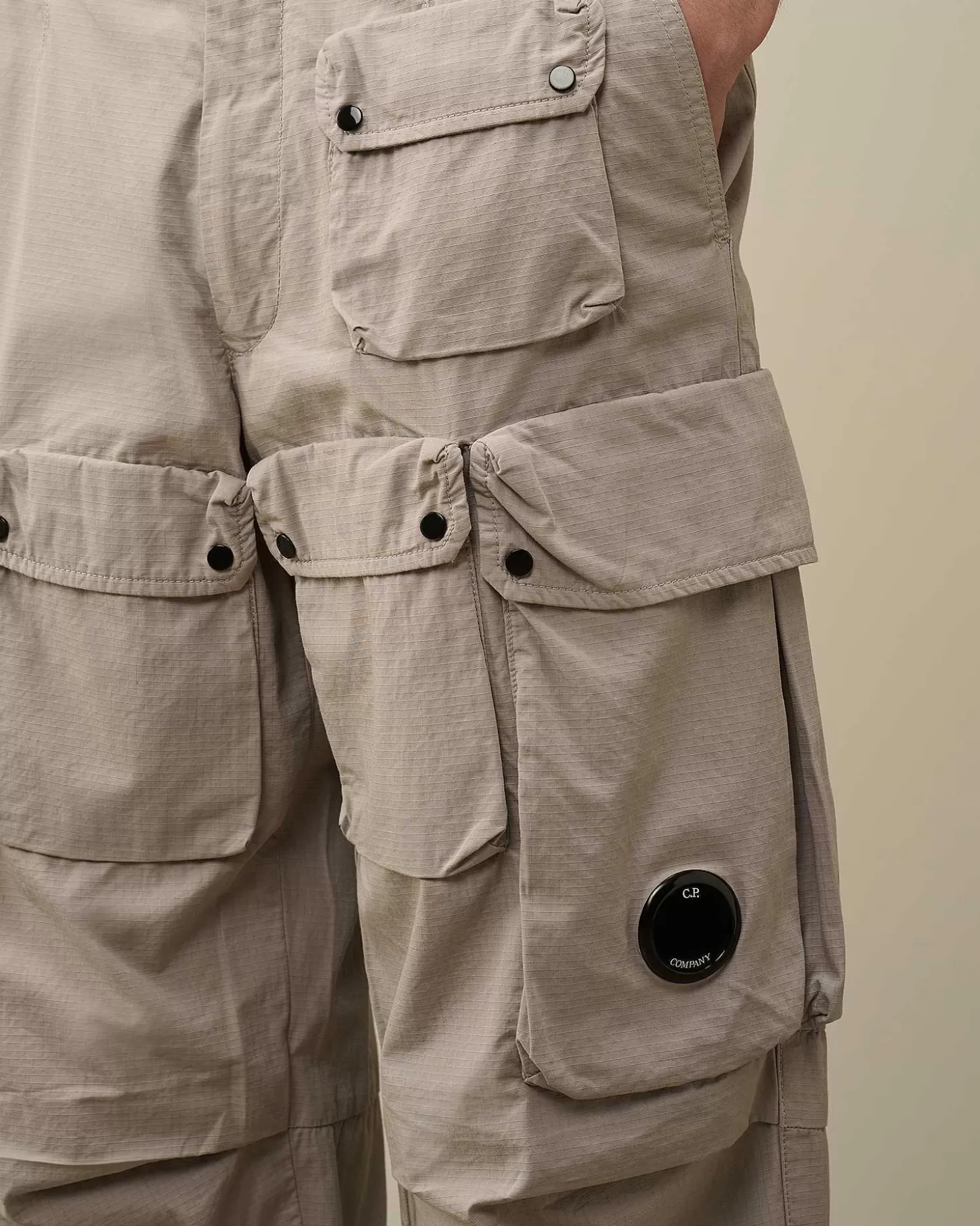 ripstop_loose_utility_cargo_pants_4-2.webp Homme C.P. Company Pantalons^Rip-Stop Loose Utility Cargo Pants