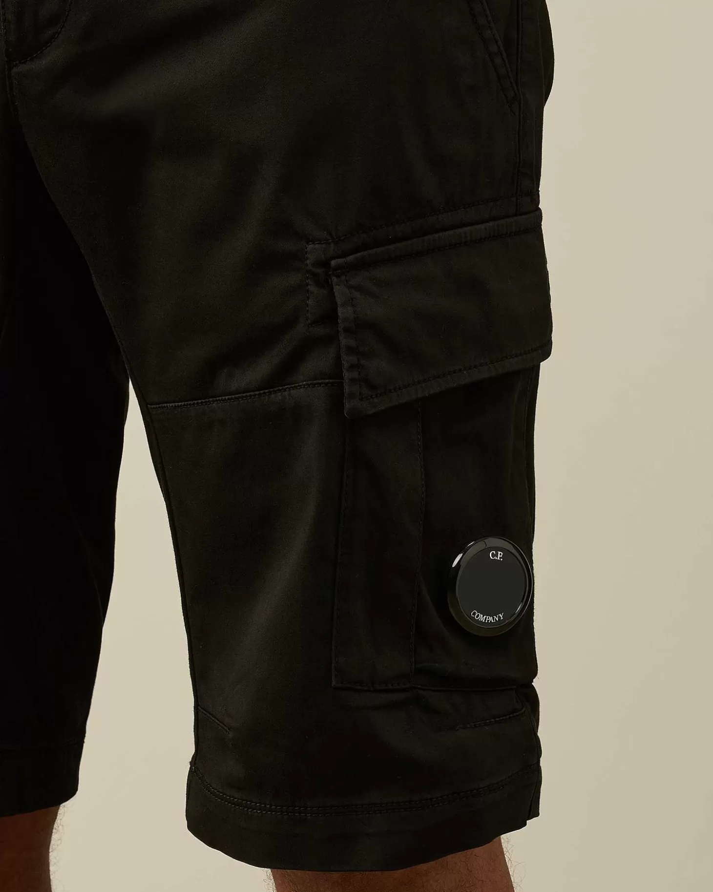 stretch_sateen_cargo_shorts_4-6.webp Homme C.P. Company Survêtements Et Shorts^Stretch Sateen Cargo Shorts