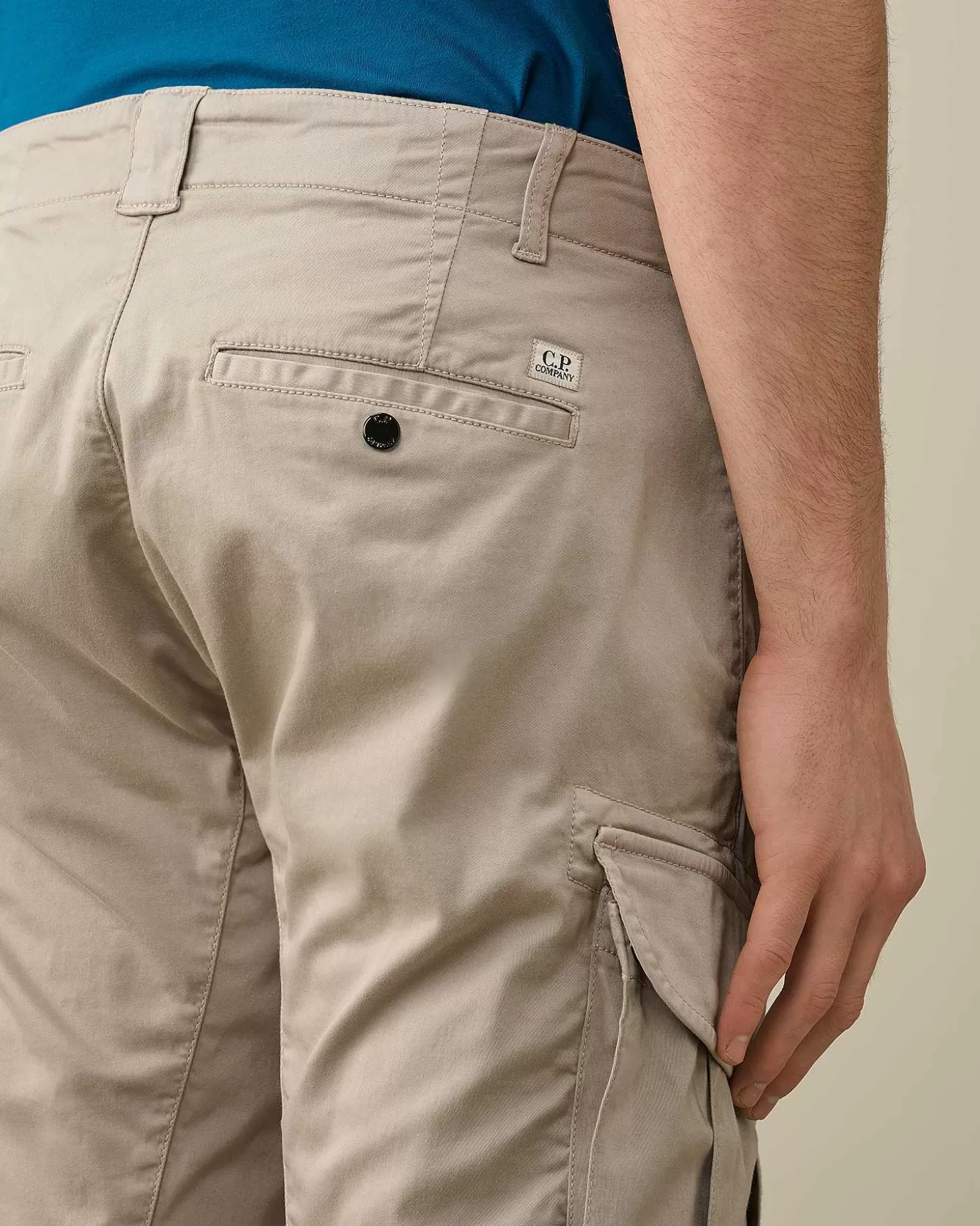 stretch_sateen_cargo_shorts_5-1.webp Homme C.P. Company Survêtements Et Shorts^Stretch Sateen Cargo Shorts