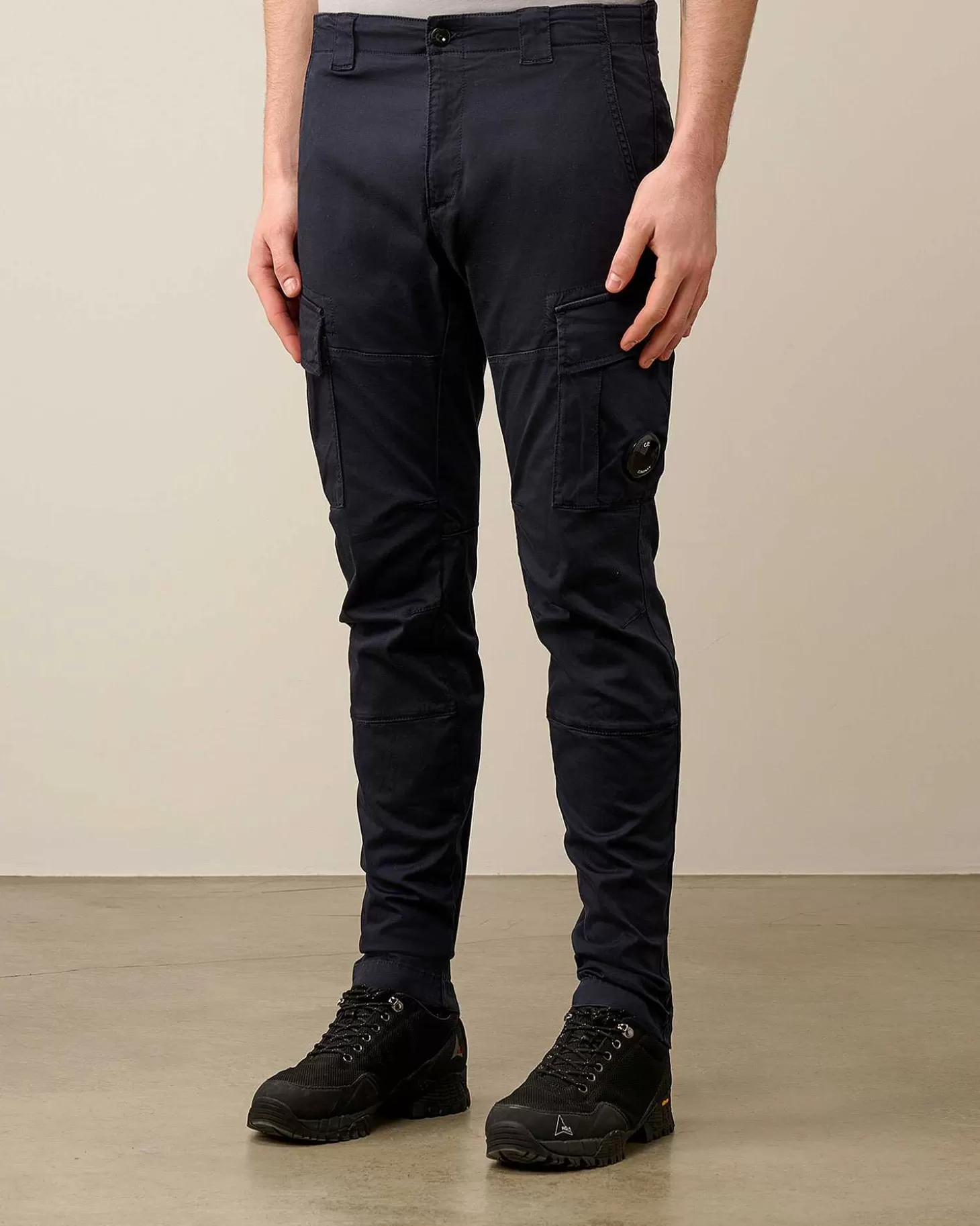 stretch_sateen_ergonomic_lens_cargo_pants_2-1.webp Homme C.P. Company Pantalons^Stretch Sateen Ergonomic Lens Cargo Pants