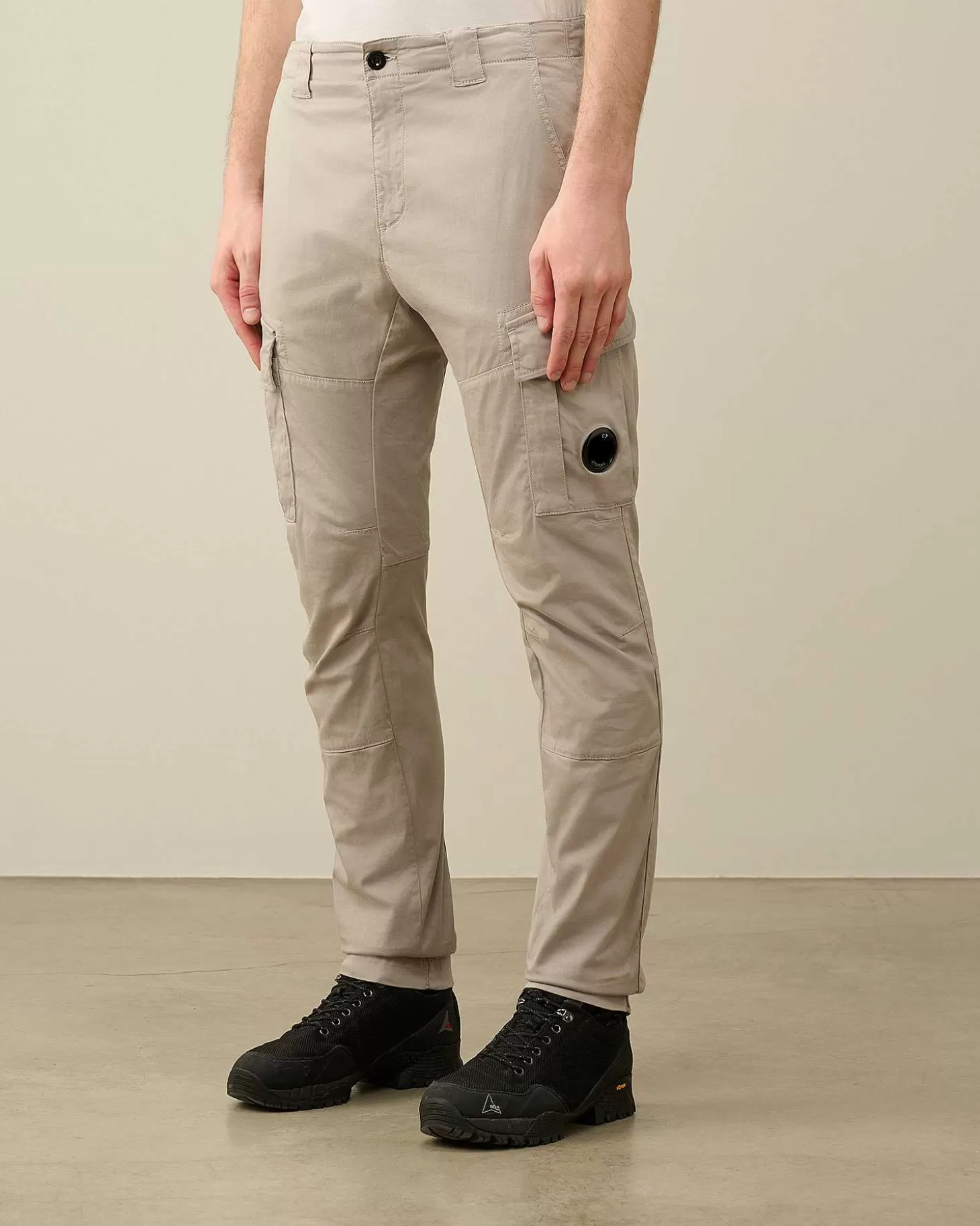 stretch_sateen_ergonomic_lens_cargo_pants_2-6.webp Homme C.P. Company Pantalons^Stretch Sateen Ergonomic Lens Cargo Pants