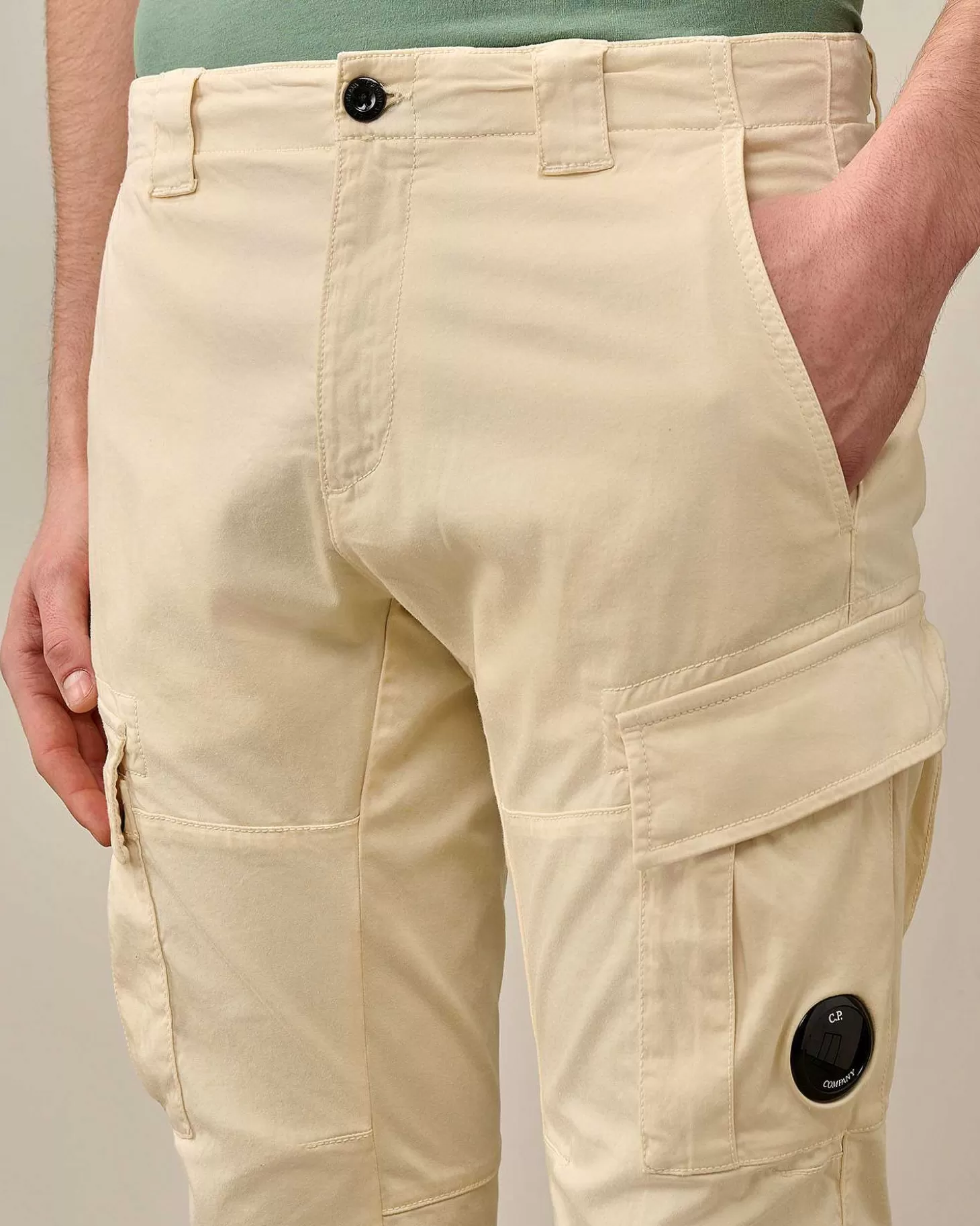 stretch_sateen_ergonomic_lens_cargo_pants_4-8.webp Homme C.P. Company Pantalons^Stretch Sateen Ergonomic Lens Cargo Pants