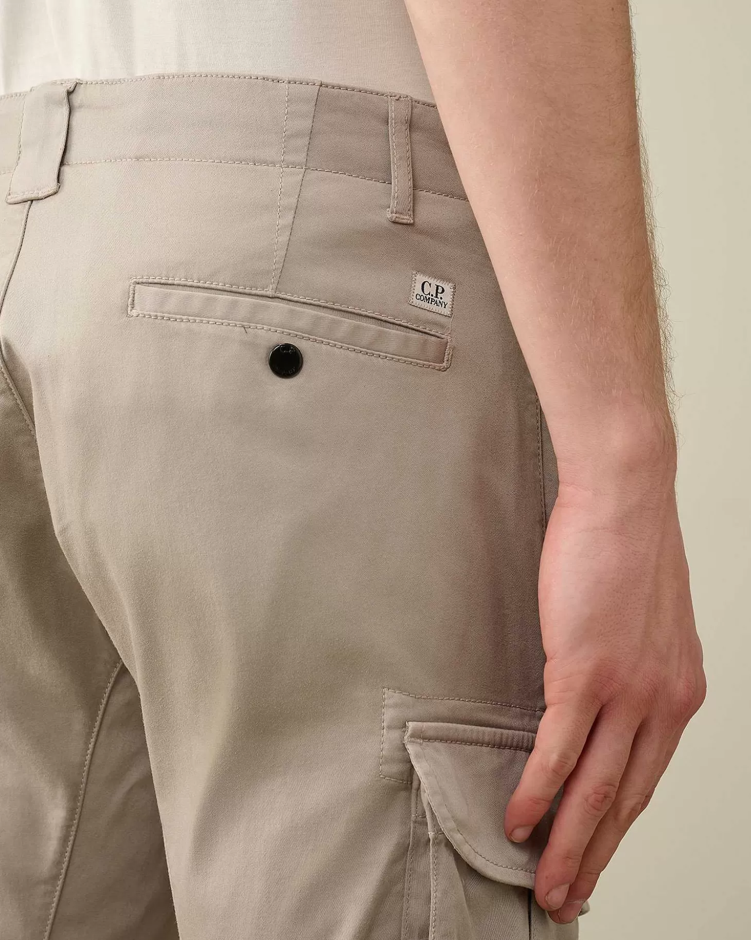 stretch_sateen_ergonomic_lens_cargo_pants_5-6.webp Homme C.P. Company Pantalons^Stretch Sateen Ergonomic Lens Cargo Pants