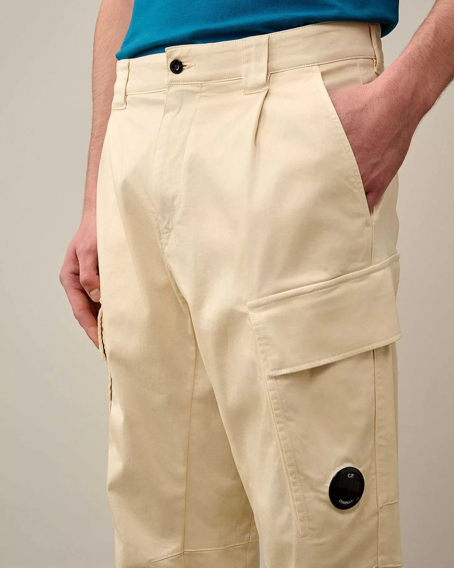 stretch_sateen_loose_cargo_pants_4.webp Homme C.P. Company Pantalons^Stretch Sateen Loose Cargo Pants